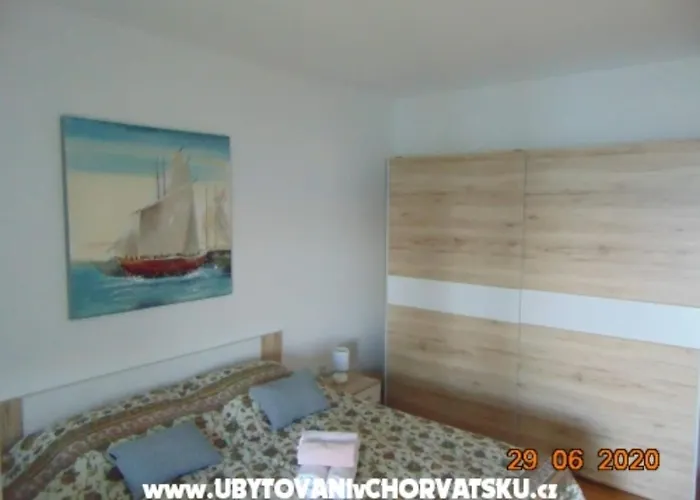 Three-bedroom Trogir